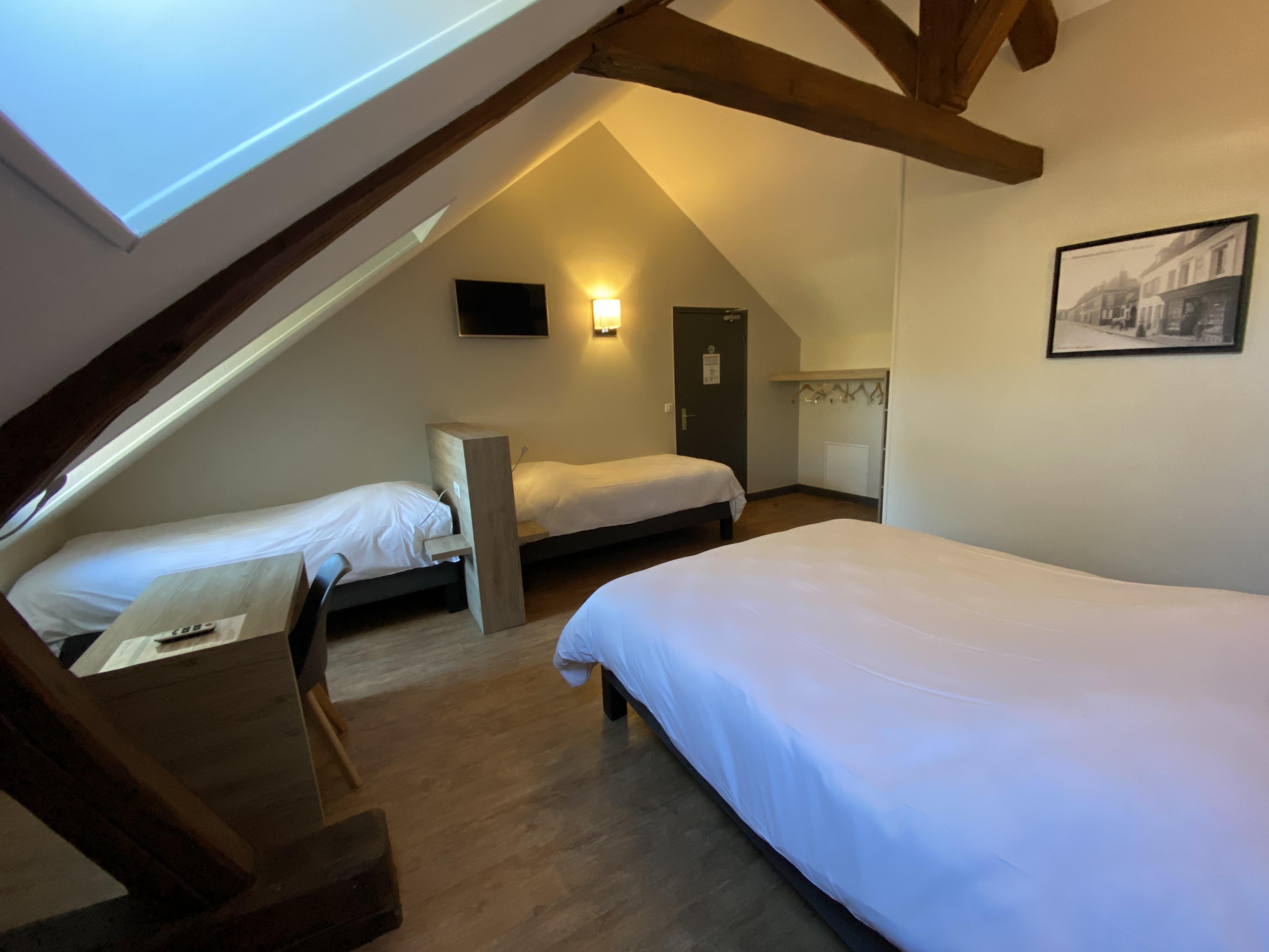 שומון-אן-וקסה Logis - Hotel & Restaurant Saint Nicolas מראה חיצוני תמונה
