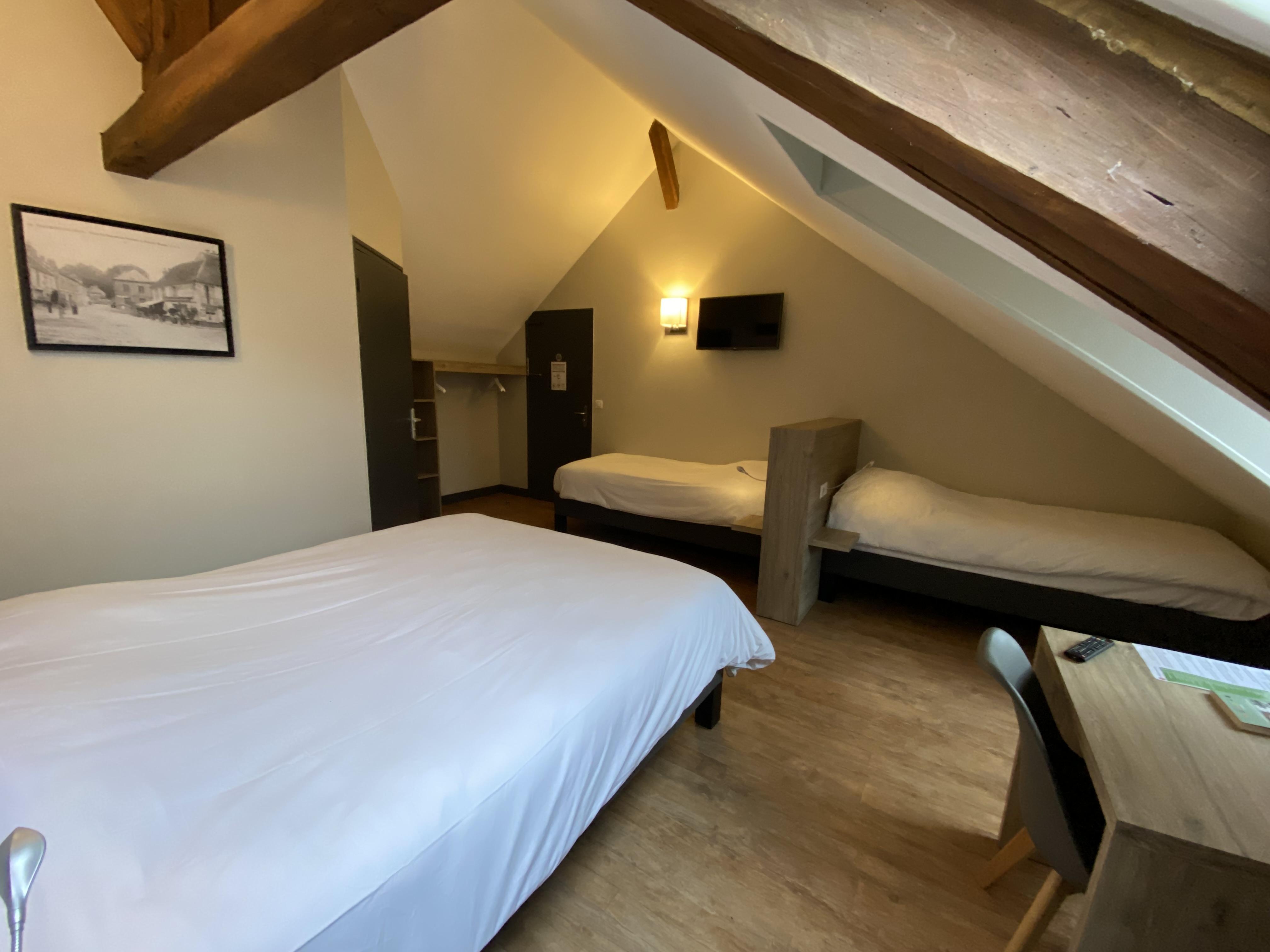 שומון-אן-וקסה Logis - Hotel & Restaurant Saint Nicolas מראה חיצוני תמונה